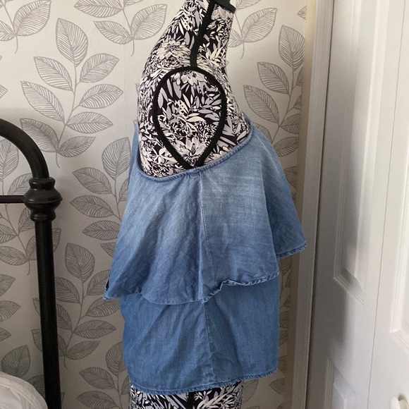 Women’s Cloth & Stone one shoulder denim color top - Picture 4 of 8